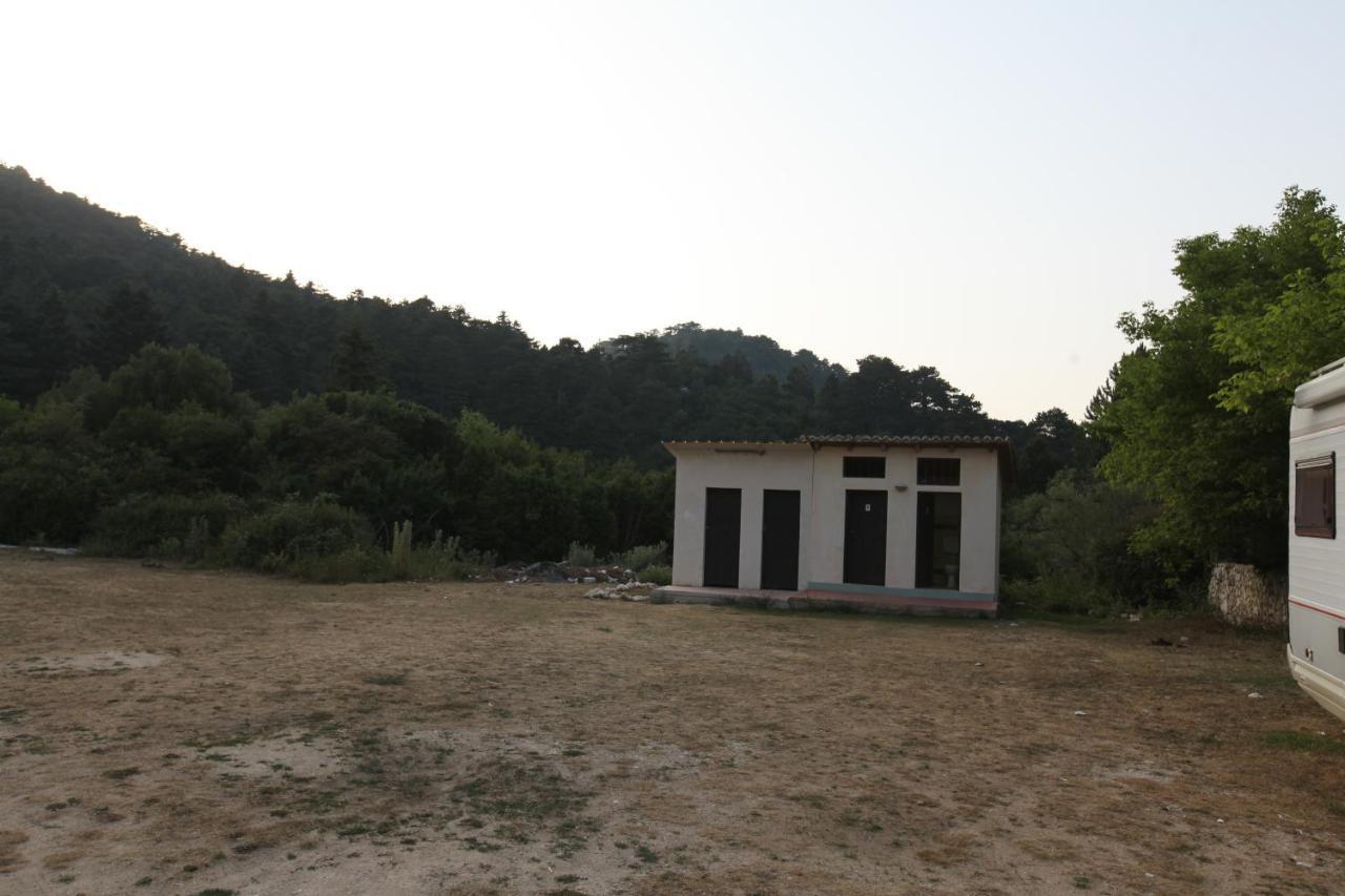 Hamiti Camping Center Dukat Екстериор снимка