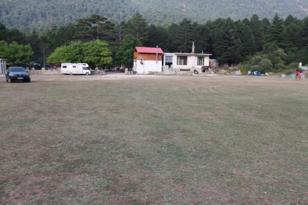 Hamiti Camping Center Dukat Екстериор снимка
