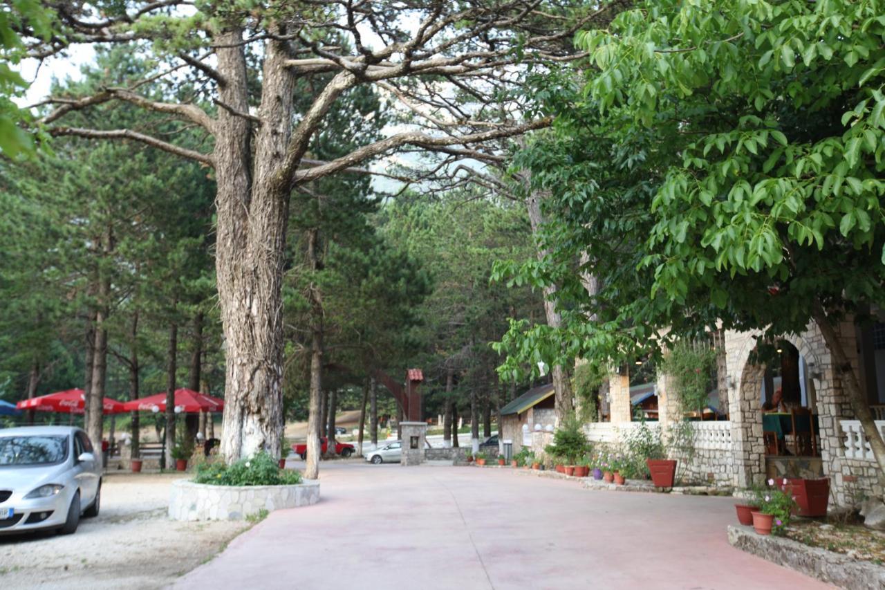 Hamiti Camping Center Dukat Екстериор снимка