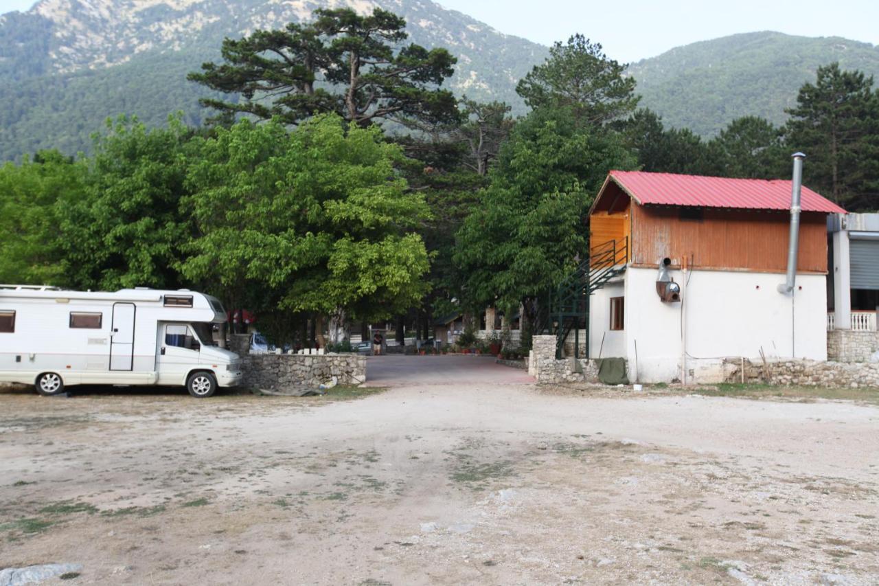 Hamiti Camping Center Dukat Екстериор снимка